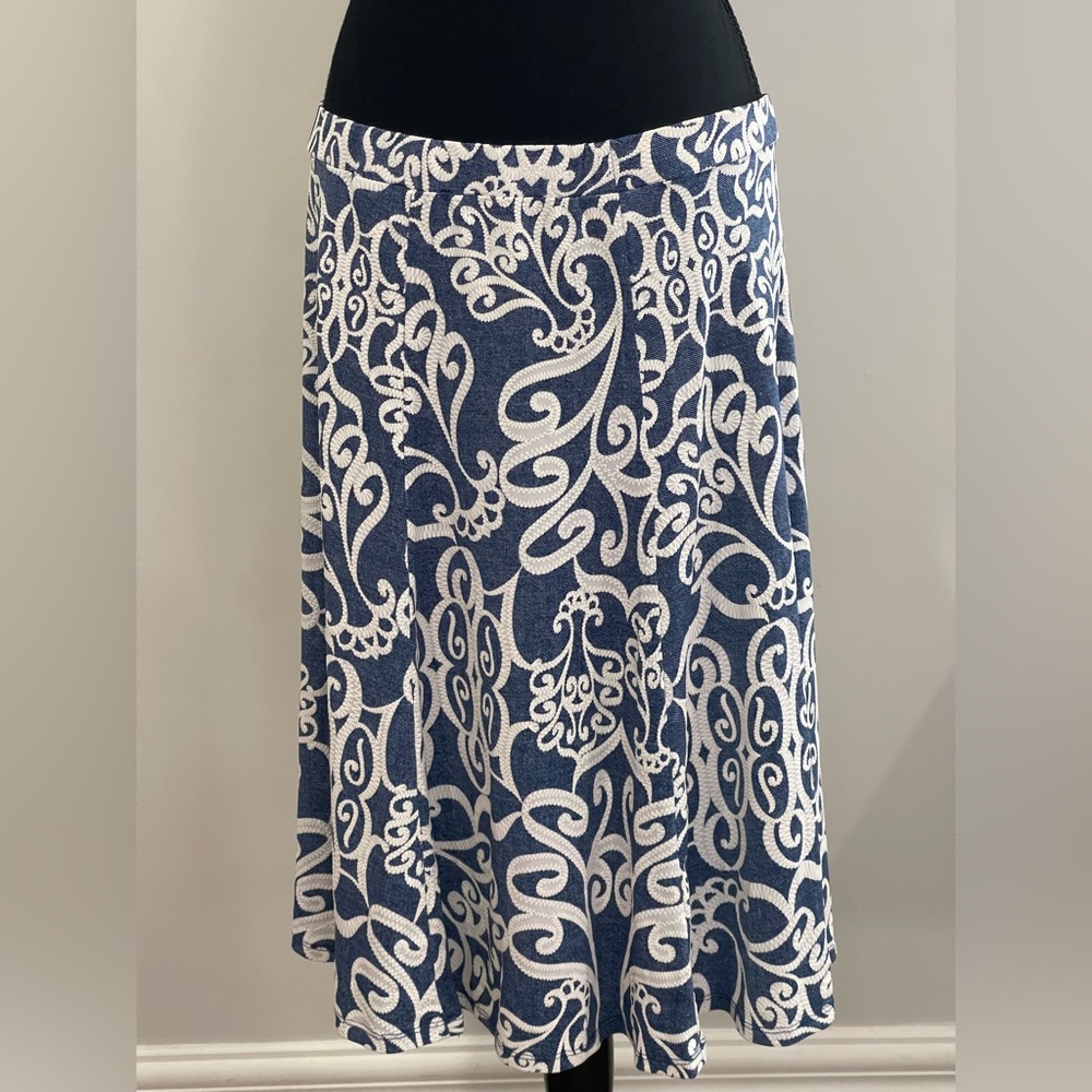 Sami‎ & Jo L Elegant Blue and White Patterned Skirt w Stretch 147